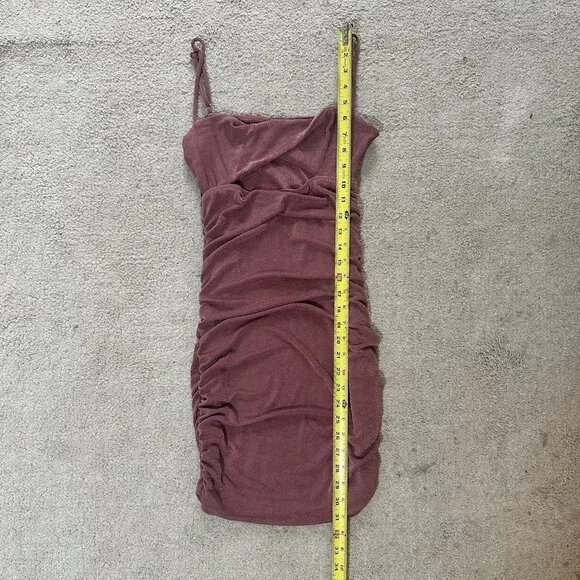 White Fox Dress Women’s Size Medium Pink Body Con Mini Cutout Spaghetti Strap - Picture 9 of 13